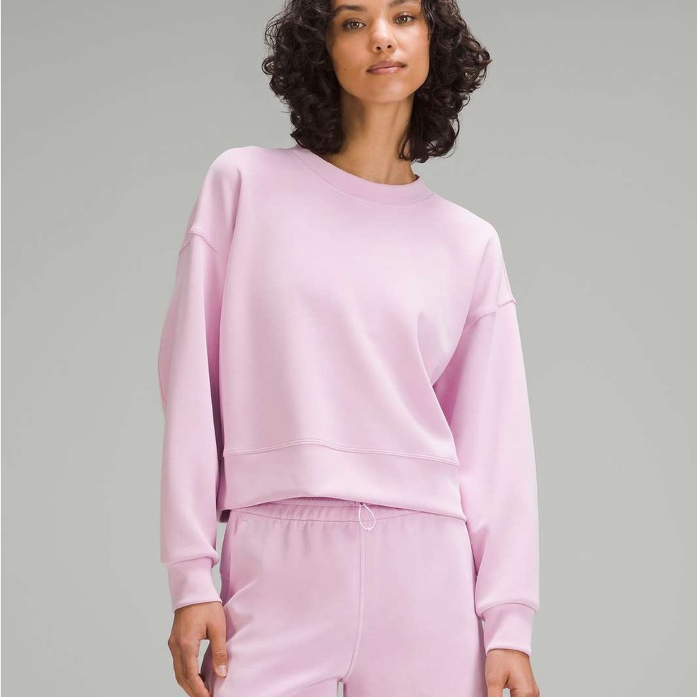 Lululemon NWT Softstreme Perfectly Oversized Cropped Crew Pink - Size 0